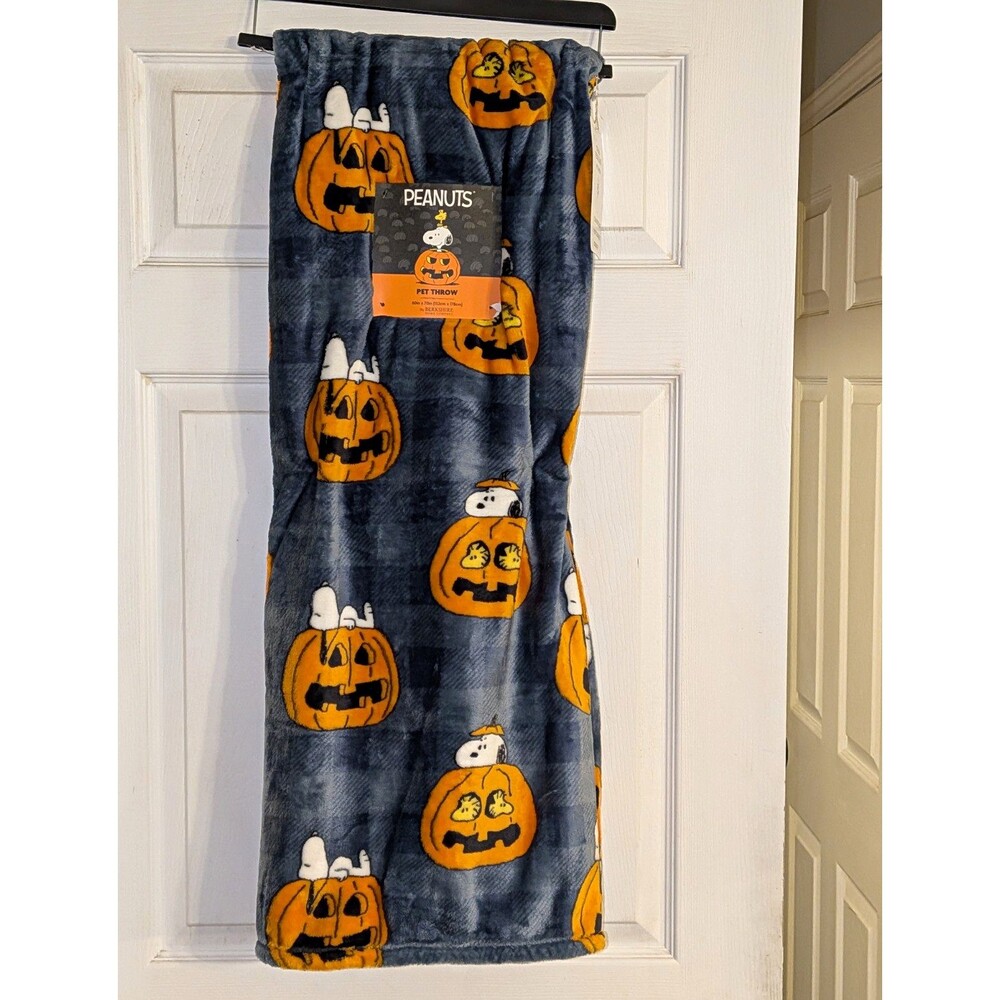 VIRAL Berkshire Blanket Halloween Snoopy Woodstock Peanuts Throw Blanket 60x70